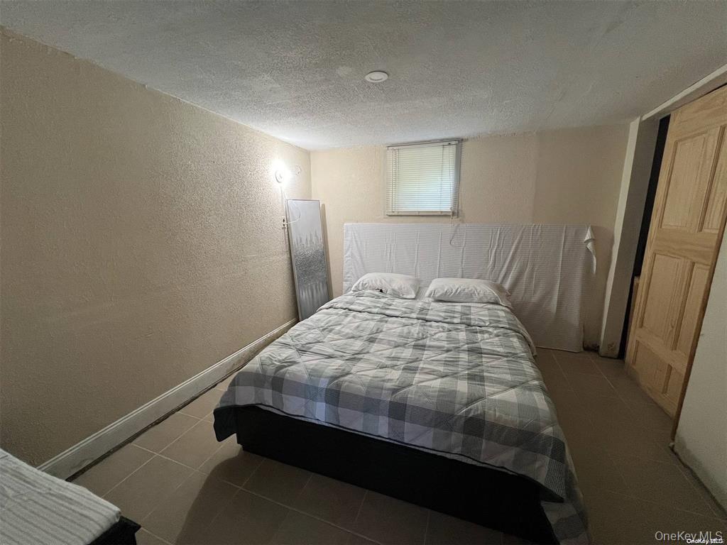 Farmingville, New York, 11738, United States, 4 Bedrooms Bedrooms, ,2 BathroomsBathrooms,Residential,For Sale,1840283