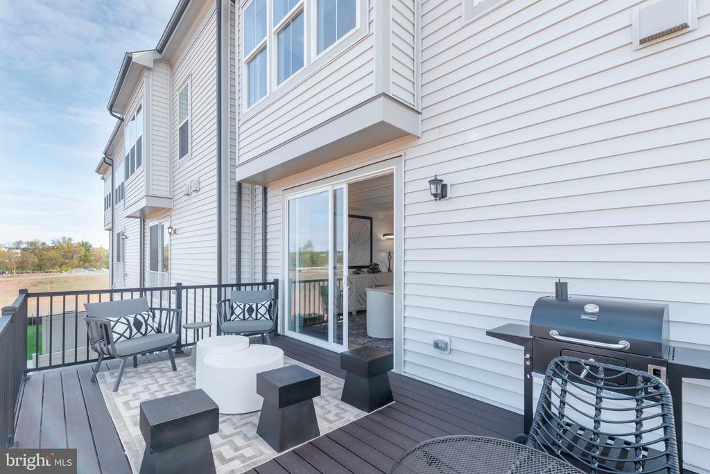 Ashburn, Virginia, 20148, United States, 3 Bedrooms Bedrooms, ,4 BathroomsBathrooms,Residential,For Sale,1861739
