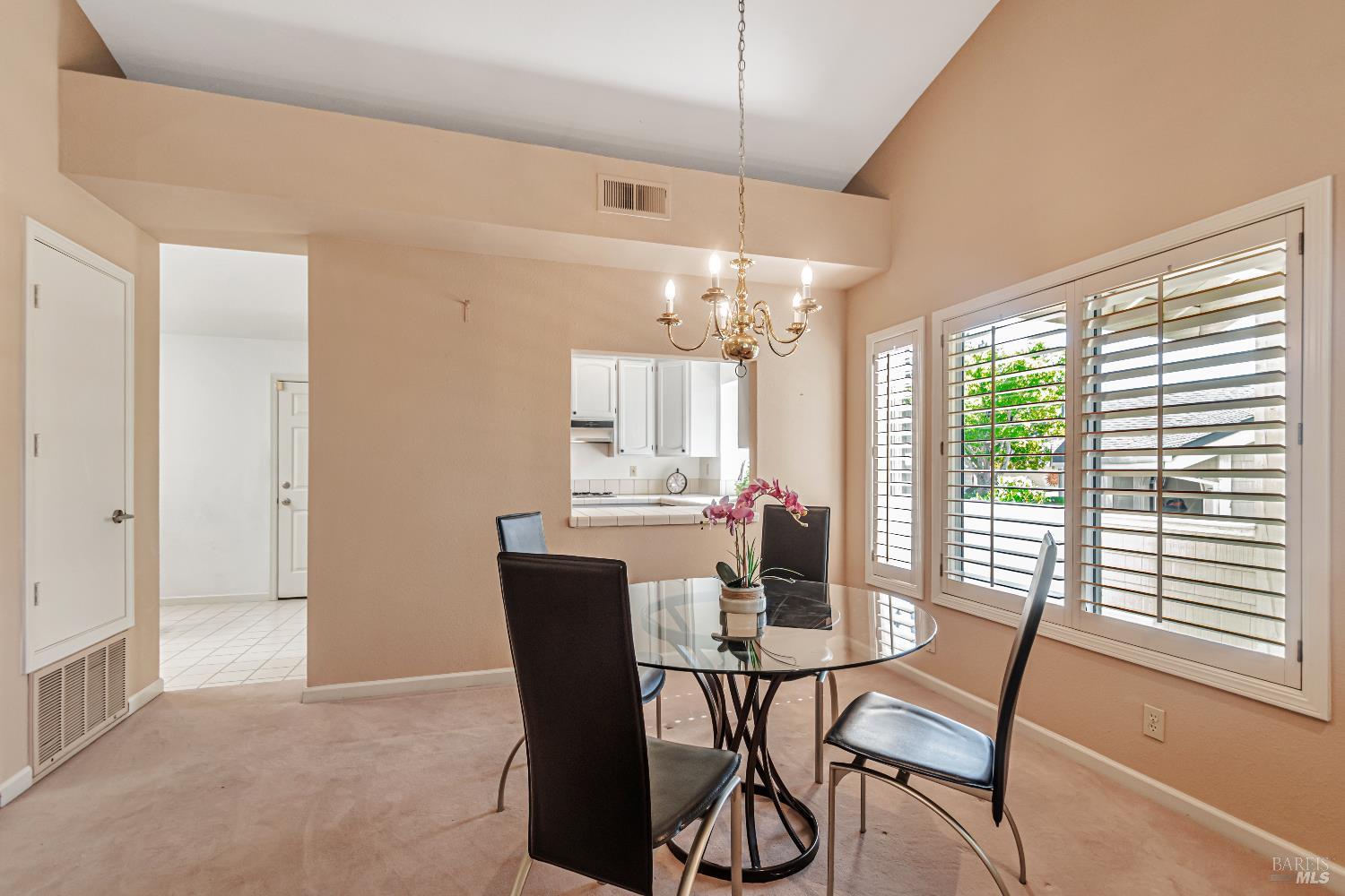 Santa Rosa, California, 95403, United States, 3 Bedrooms Bedrooms, ,3 BathroomsBathrooms,Residential,For Sale,1958612