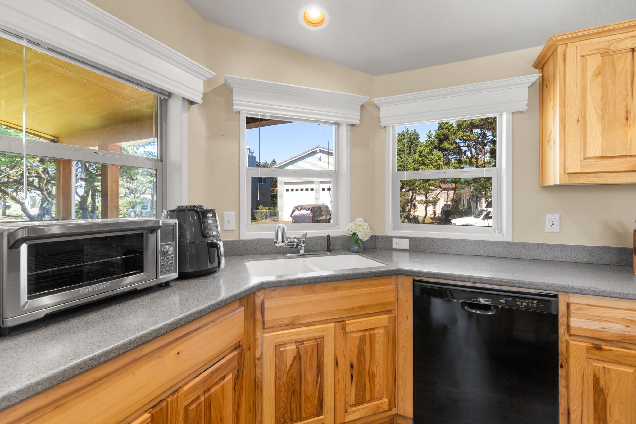 Cloverdale, Oregon, 97135, United States, 2 Bedrooms Bedrooms, ,2 BathroomsBathrooms,Residential,For Sale,1983657