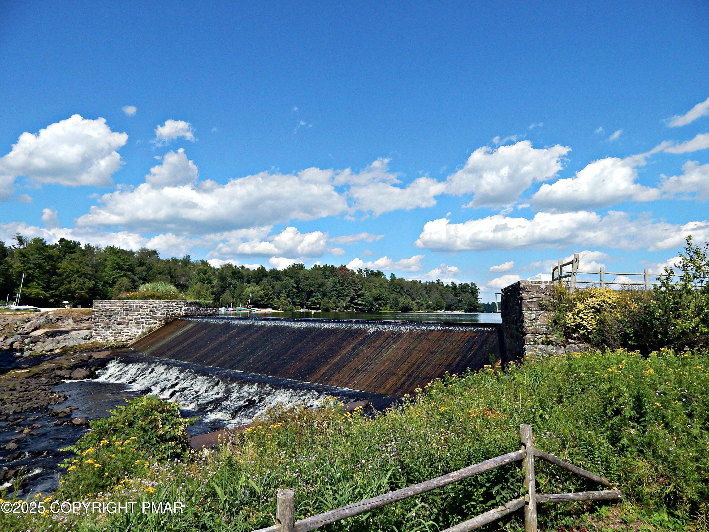 Pocono Pines, Pennsylvania, 18350, United States, 3 Bedrooms Bedrooms, ,2 BathroomsBathrooms,Residential,For Sale,1976304