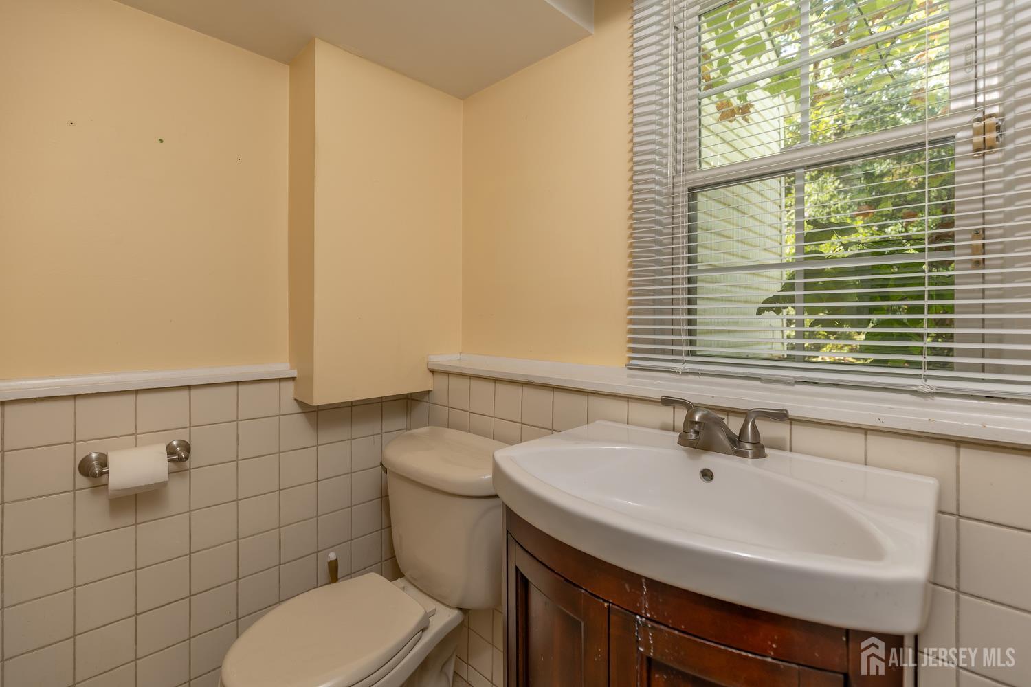 Bound Brook, New Jersey, 08805, United States, 3 Bedrooms Bedrooms, ,3 BathroomsBathrooms,Residential,For Sale,1982142