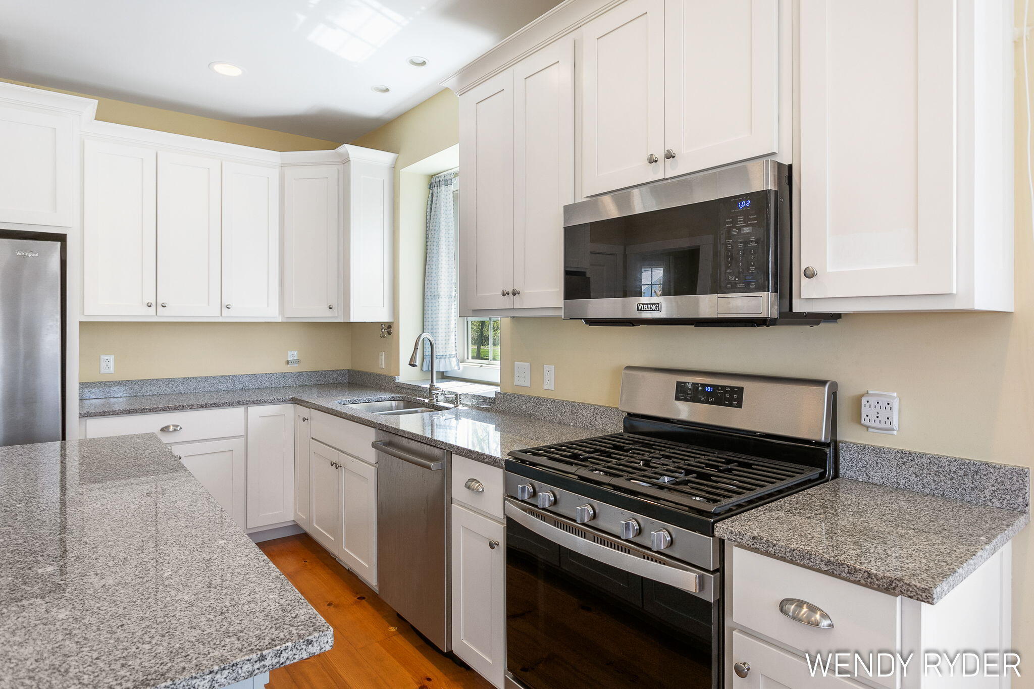 South Haven, Michigan, 49090, United States, 4 Bedrooms Bedrooms, ,4 BathroomsBathrooms,Residential,For Sale,1907418