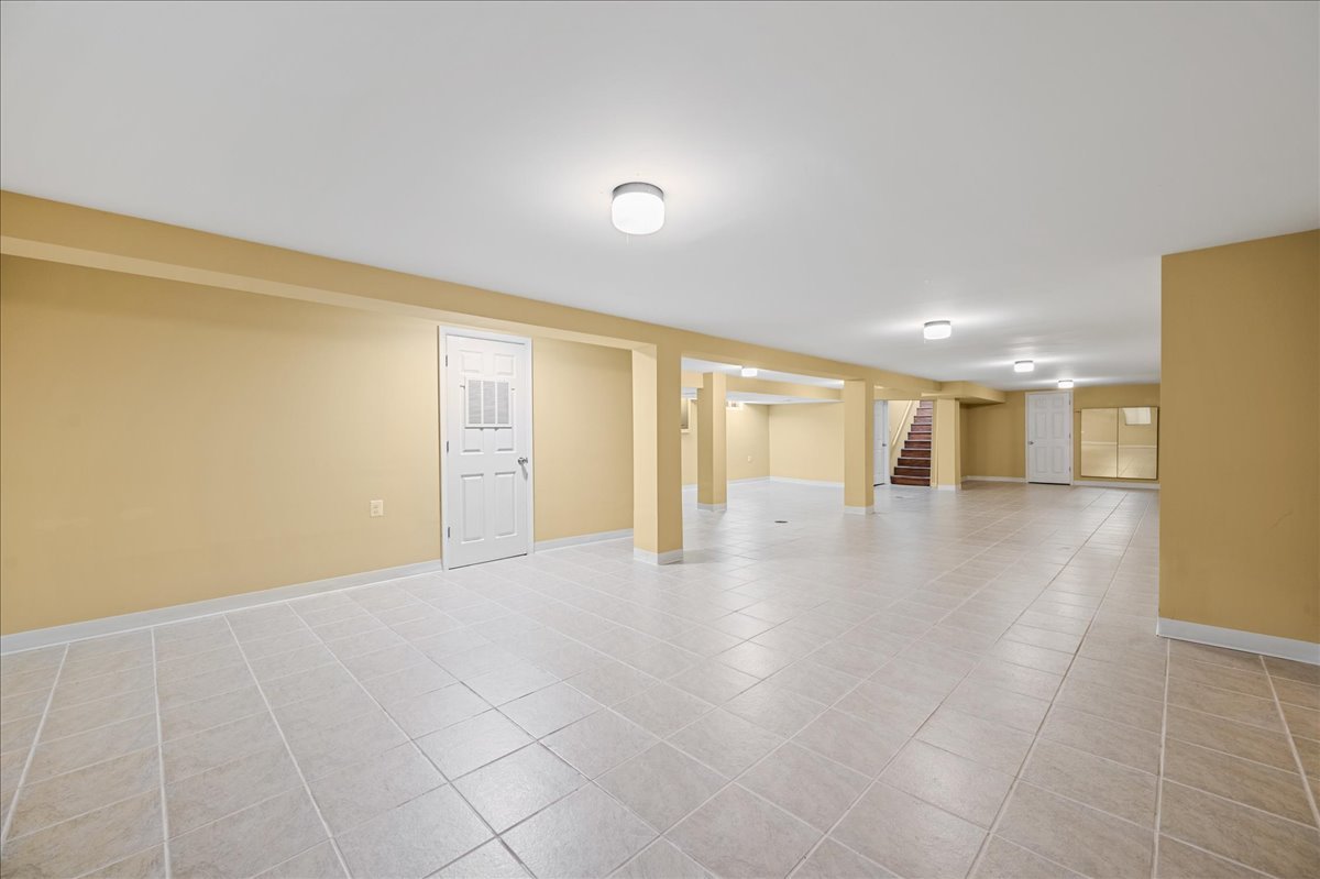 Prospect Heights, Illinois, 60070, United States, 4 Bedrooms Bedrooms, ,2 BathroomsBathrooms,Residential,For Sale,1968639