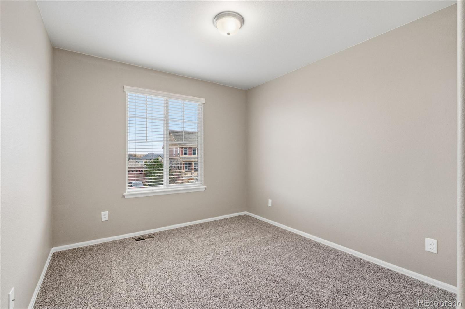 Aurora, Colorado, 80016, United States, 5 Bedrooms Bedrooms, ,3 BathroomsBathrooms,Residential,For Sale,1995144