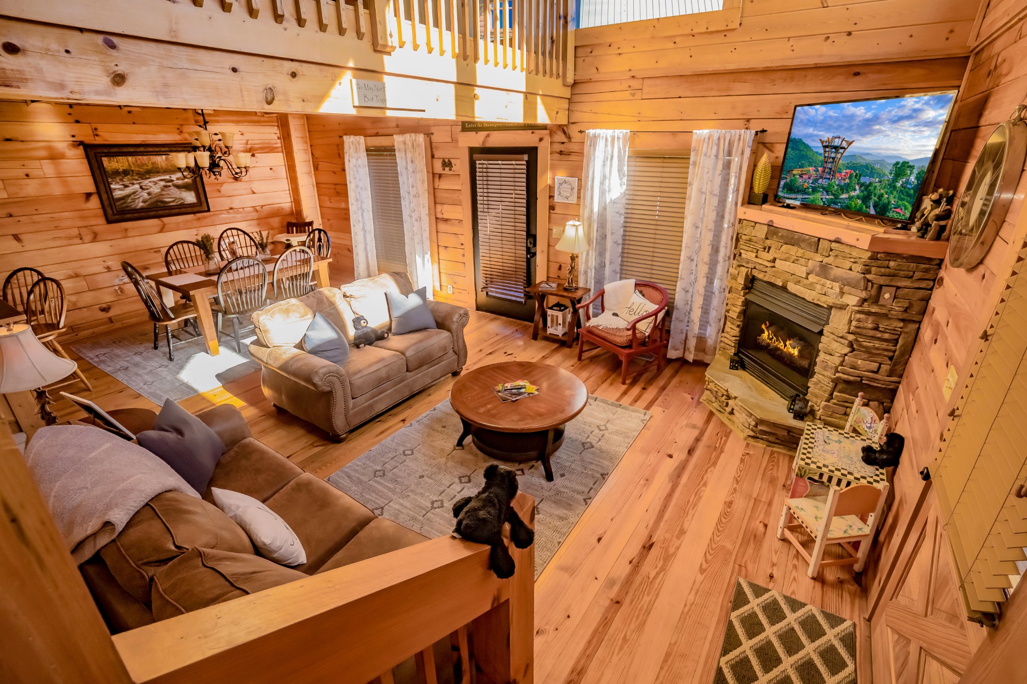 Pigeon Forge, Tennessee, 37863, United States, 2 Bedrooms Bedrooms, ,2 BathroomsBathrooms,Residential,For Sale,2009647