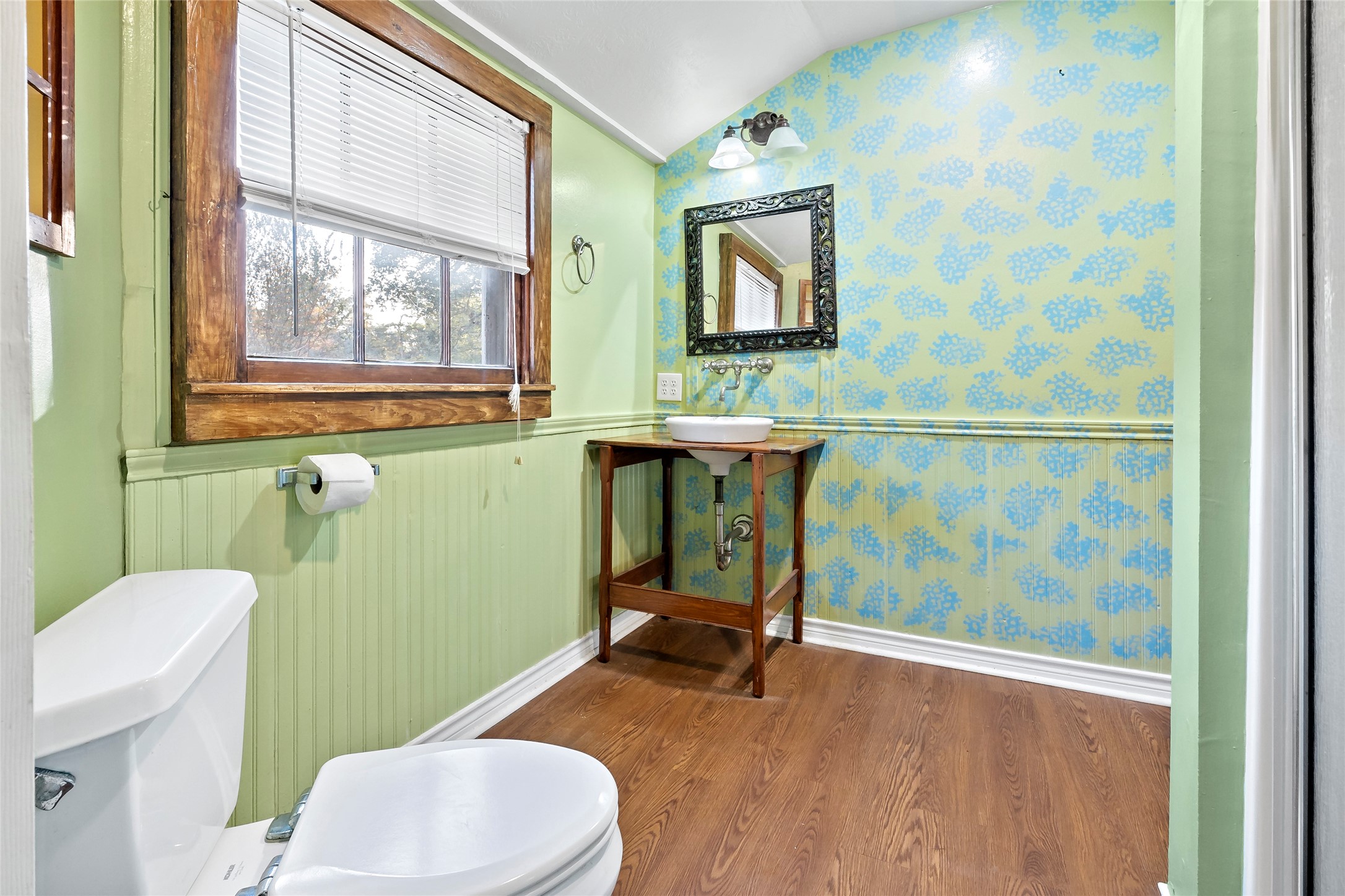 Bryan, Texas, 77808, United States, 4 Bedrooms Bedrooms, ,3 BathroomsBathrooms,Residential,For Sale,1999892