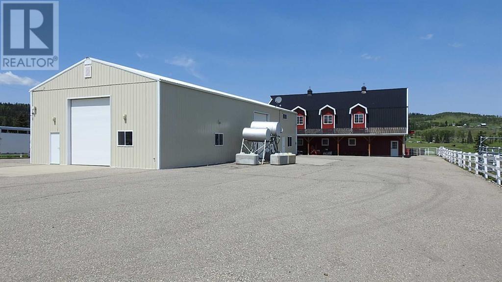 RURAL FOOTHILLS COUNTY, Alberta, T0K 1K0, CA, 6 Bedrooms Bedrooms, ,4 BathroomsBathrooms,Residential,For Sale,1947091
