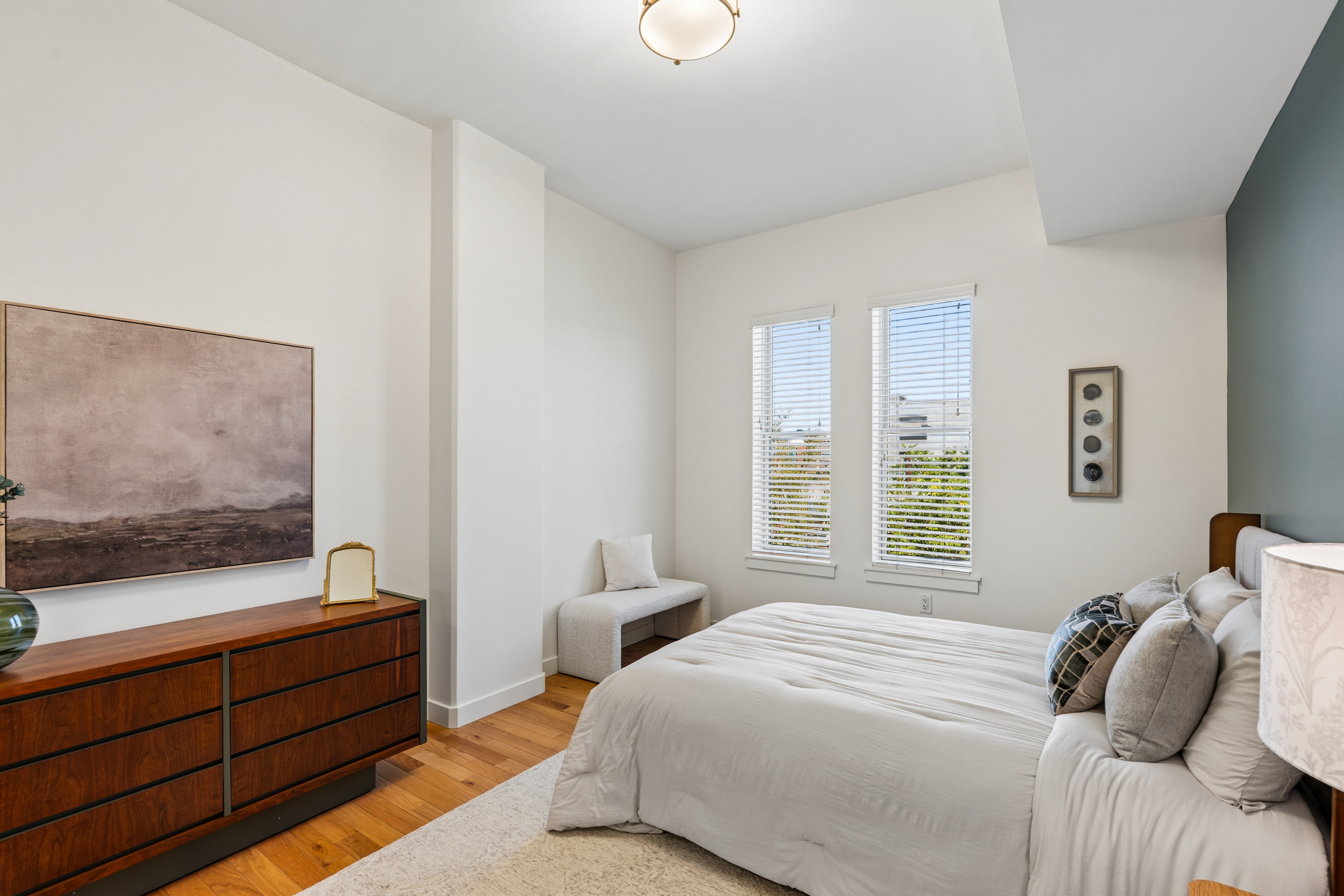  Beautifully Updated 2-Bedrooom Condo - 物件實景