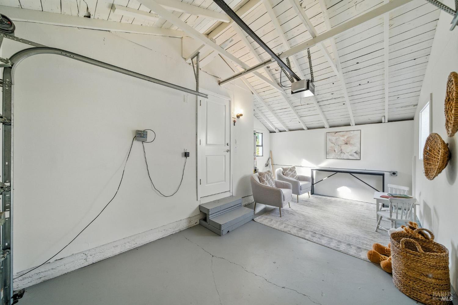 Petaluma, California, 94952, United States, 2 Bedrooms Bedrooms, ,1 BathroomBathrooms,Residential,For Sale,1934208