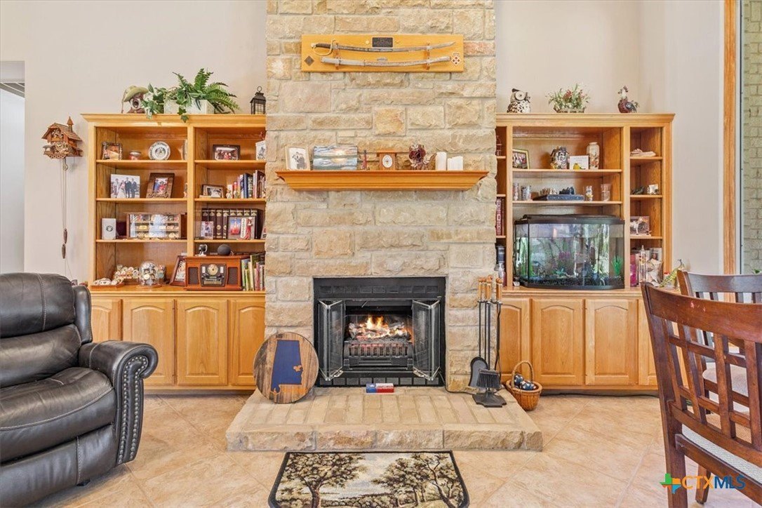 Salado, Texas, 76571, United States, 4 Bedrooms Bedrooms, ,4 BathroomsBathrooms,Residential,For Sale,1904287