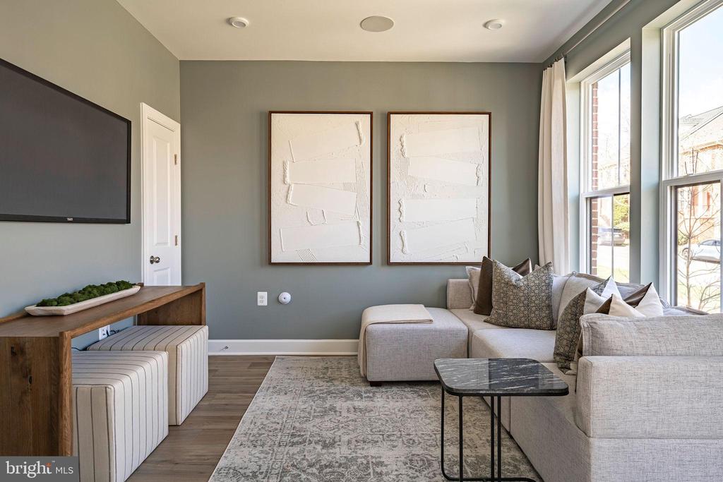 Woodbridge, Virginia, 22191, United States, 3 Bedrooms Bedrooms, ,4 BathroomsBathrooms,Residential,For Sale,2038966