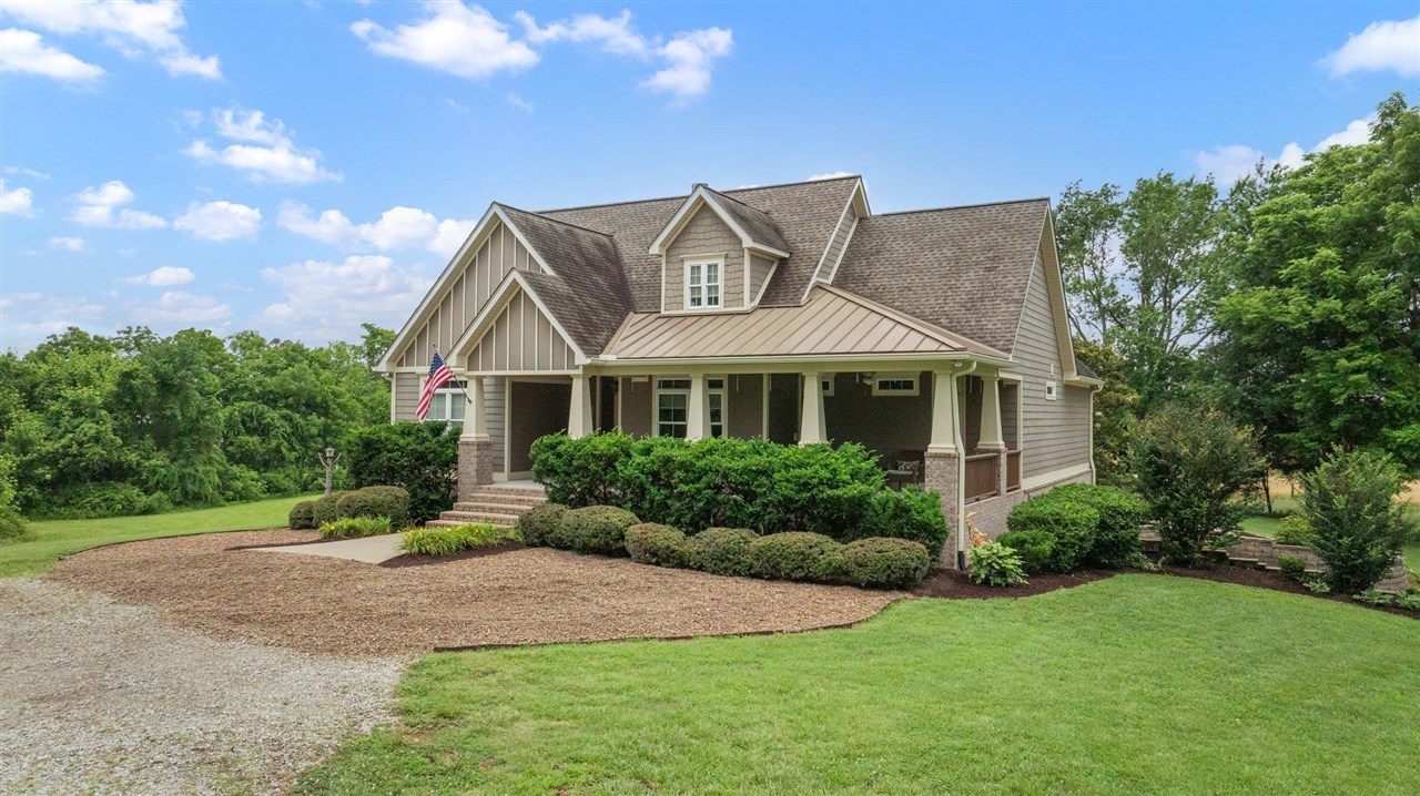 Franklin, Kentucky, 42134, United States, 6 Bedrooms Bedrooms, ,3 BathroomsBathrooms,Residential,For Sale,2002966