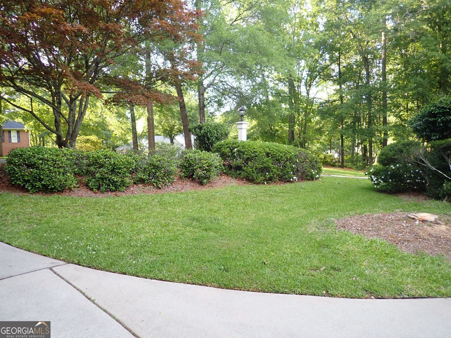 Barnesville, Georgia, 30204, United States, 2 Bedrooms Bedrooms, ,3 BathroomsBathrooms,Residential,For Sale,1910372