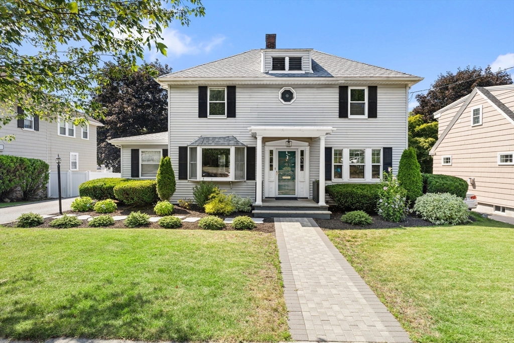 Stoneham, Massachusetts, 02180, United States, 3 Bedrooms Bedrooms, ,2 BathroomsBathrooms,Residential,For Sale,1939949