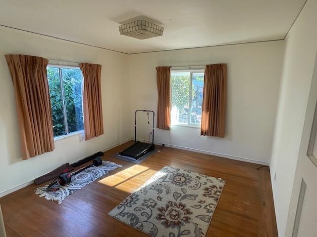 Oakland, California, 94605, United States, 3 Bedrooms Bedrooms, ,1 BathroomBathrooms,Residential,For Sale,2011144