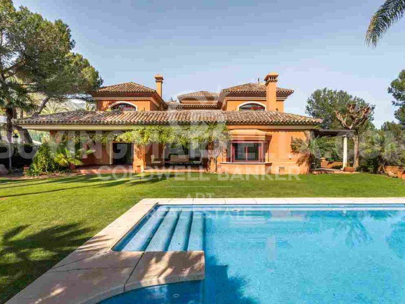 Marbella, Andalusia, ES, 5 Bedrooms Bedrooms, ,4 BathroomsBathrooms,Residential,For Sale,1804949