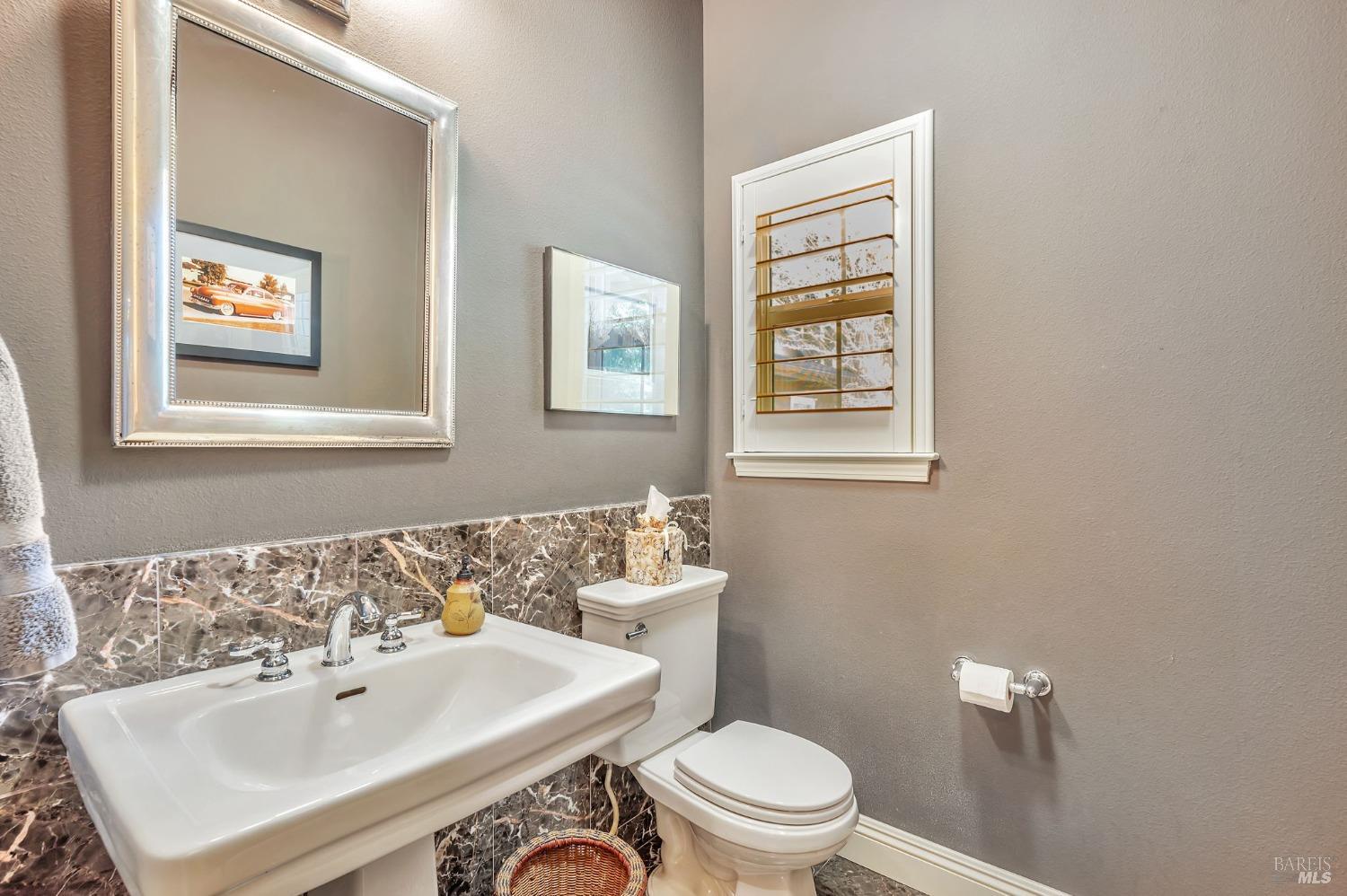 Sebastopol, California, 95472, United States, 4 Bedrooms Bedrooms, ,3 BathroomsBathrooms,Residential,For Sale,1989317