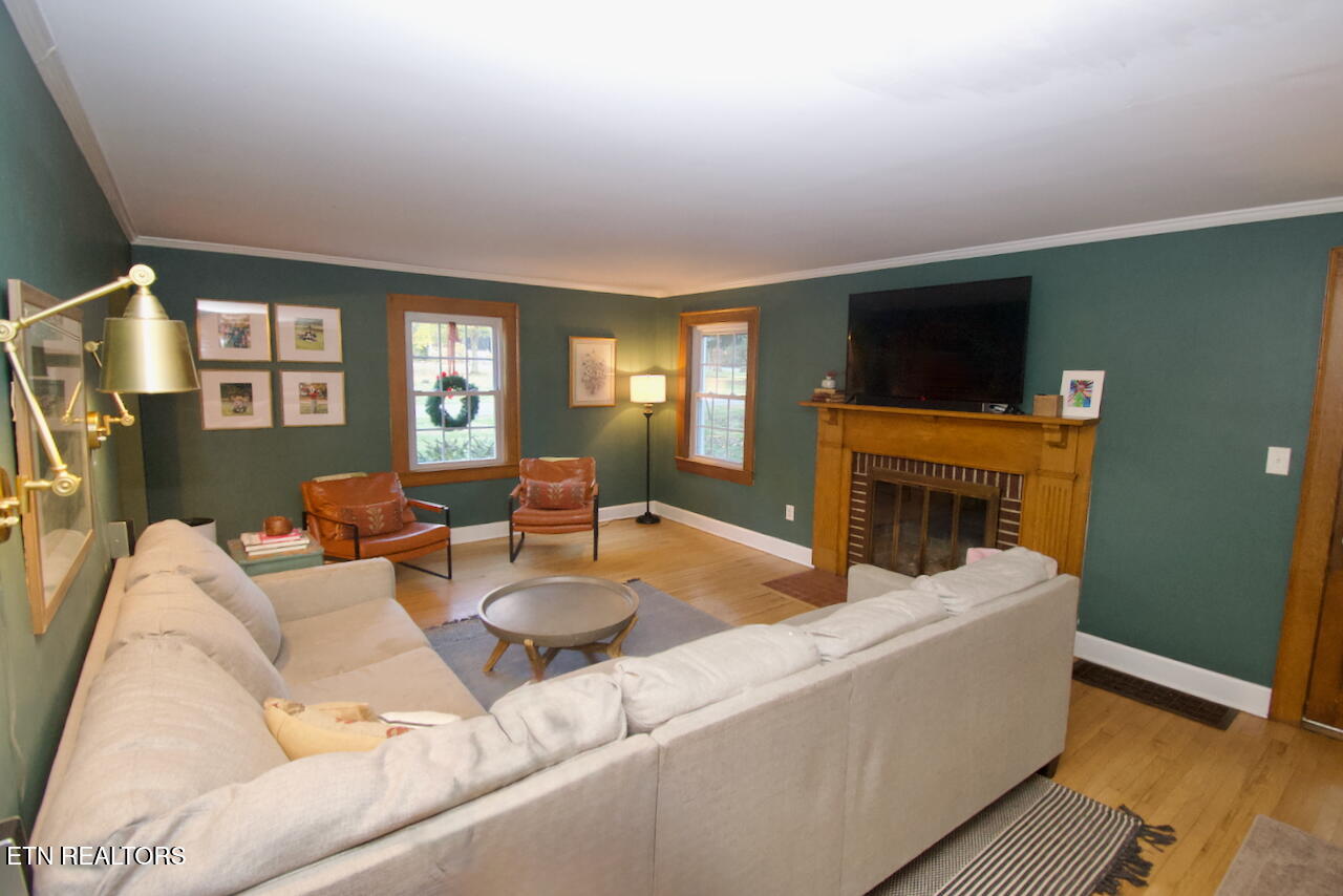 Maryville, Tennessee, 37803, United States, 4 Bedrooms Bedrooms, ,3 BathroomsBathrooms,Residential,For Sale,1989272