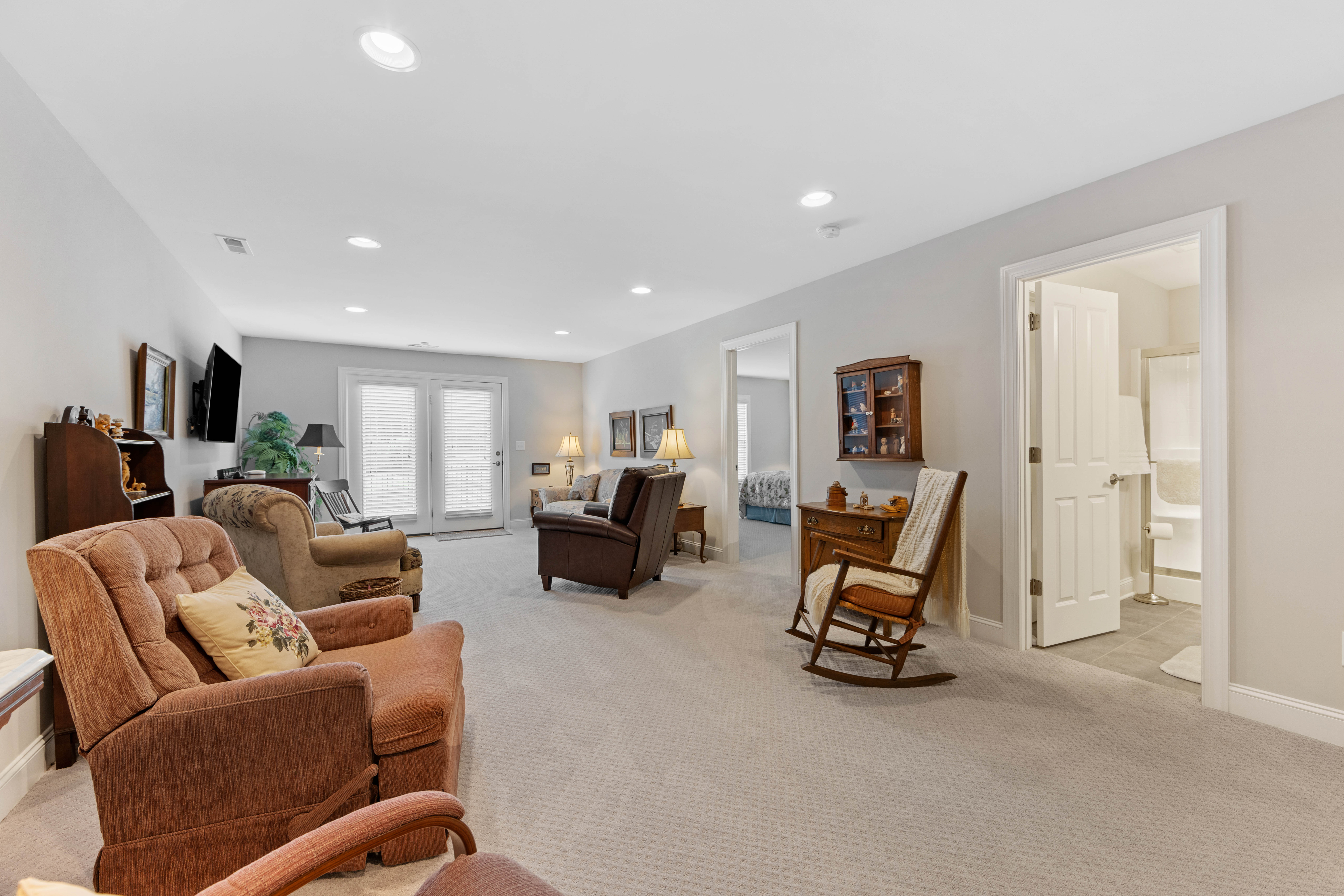 Cornelius, North Carolina, 28031, United States, 3 Bedrooms Bedrooms, ,3 BathroomsBathrooms,Residential,For Sale,1908056
