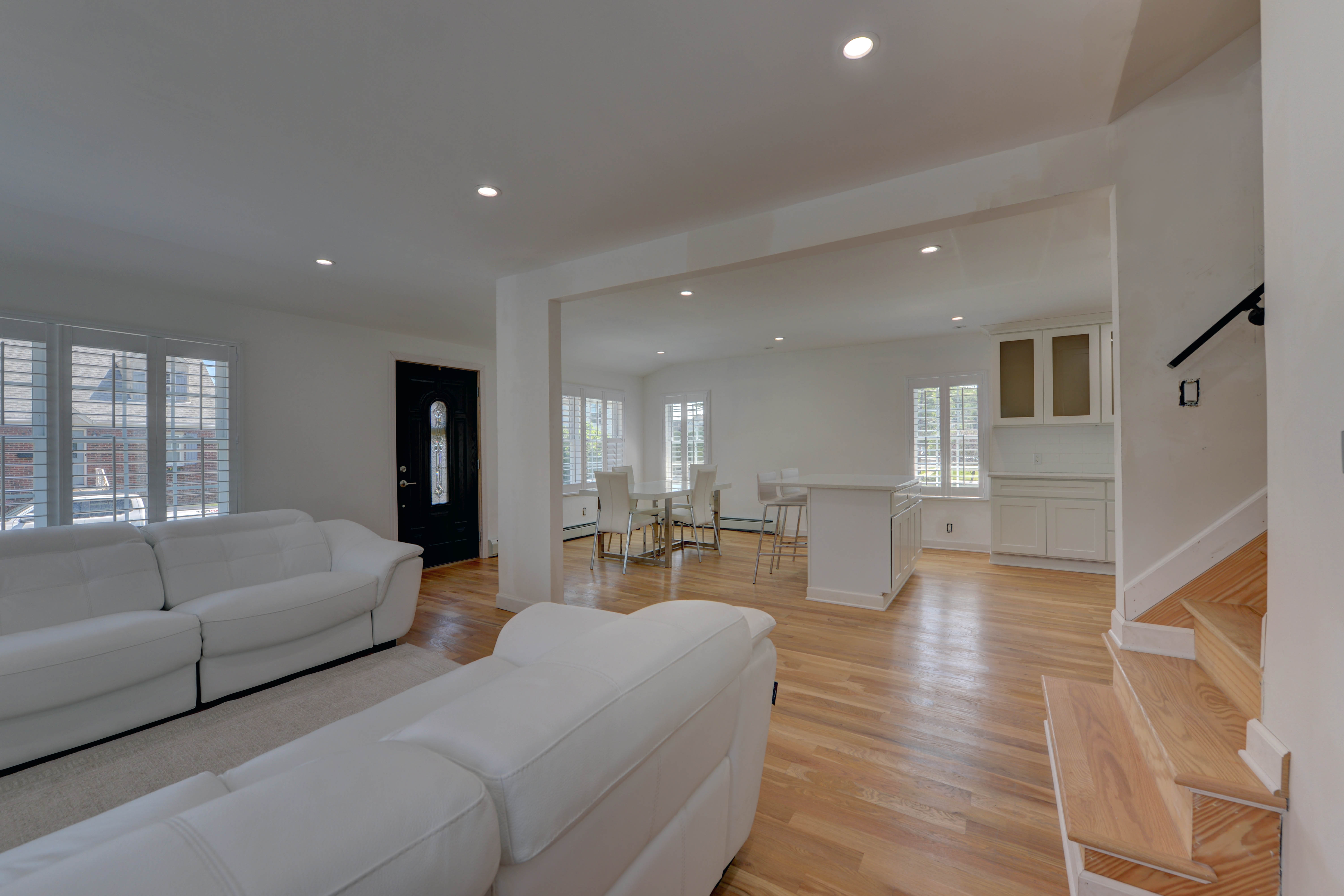 Essex, Nutley Township, New Jersey, 07110, United States, 3 Bedrooms Bedrooms, ,2 BathroomsBathrooms,Residential,For Sale,1873561