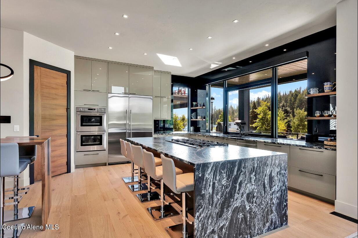 Coeur D'alene, Idaho, 83814, United States, 4 Bedrooms Bedrooms, ,4 BathroomsBathrooms,Residential,For Sale,1927385