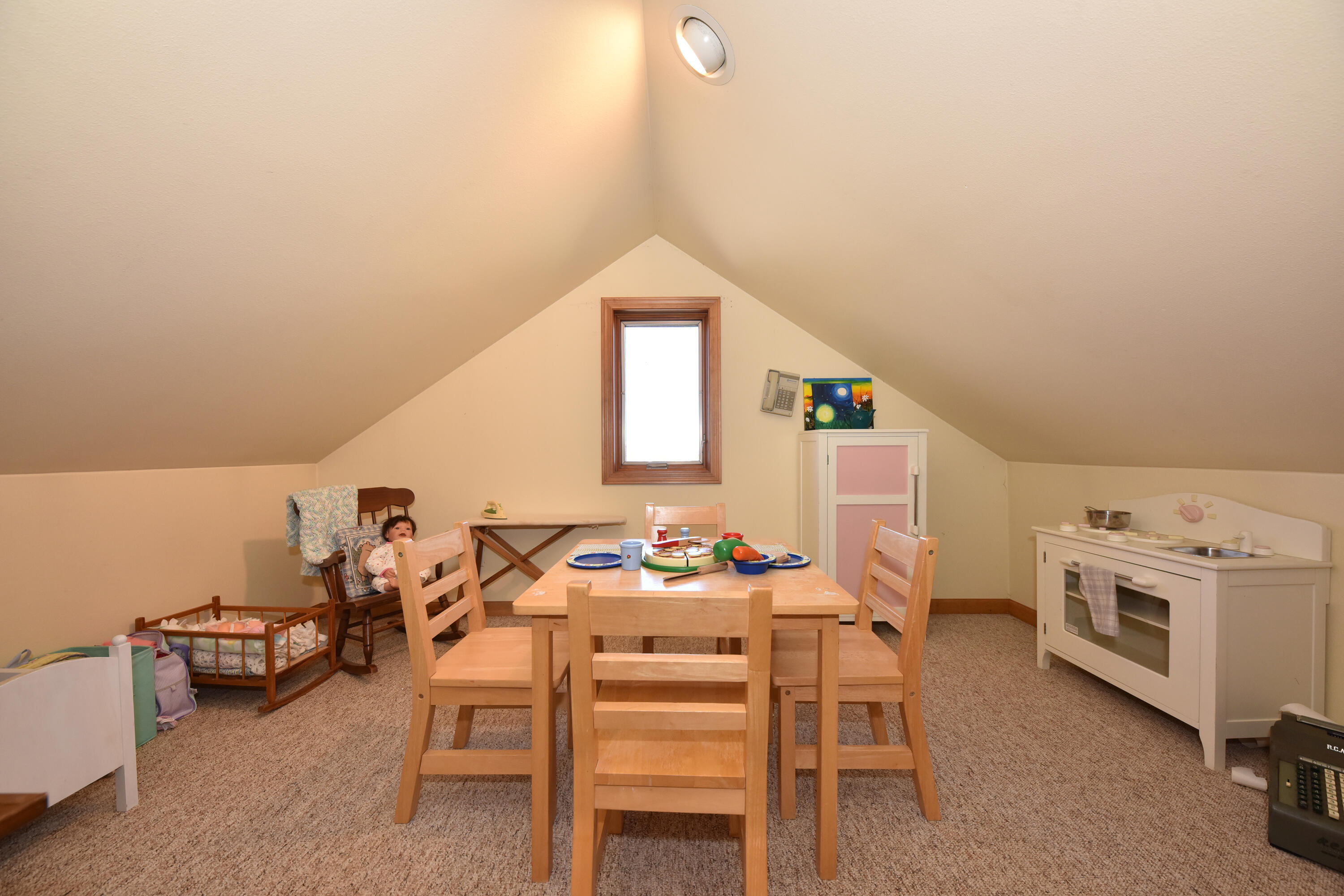 Cedar Grove, Wisconsin, 53013, United States, 5 Bedrooms Bedrooms, ,4 BathroomsBathrooms,Residential,For Sale,1987576