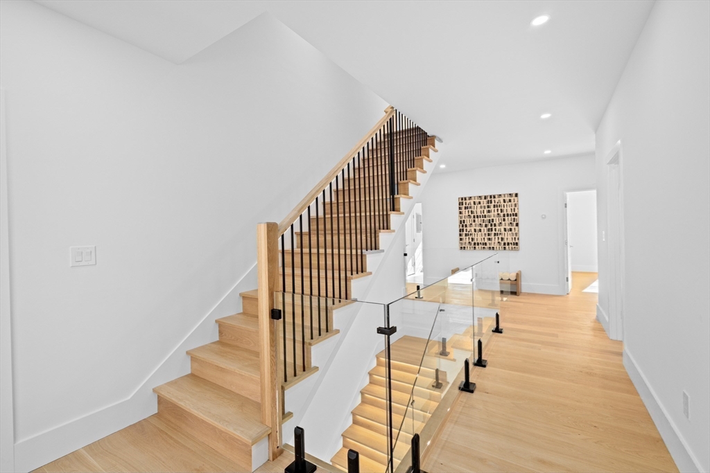 Newton, Massachusetts, 02461, United States, 7 Bedrooms Bedrooms, ,8 BathroomsBathrooms,Residential,For Sale,1995723