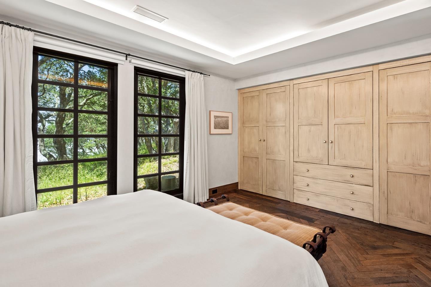 Carmel, California, 93923, United States, 6 Bedrooms Bedrooms, ,5 BathroomsBathrooms,Residential,For Sale,1847628