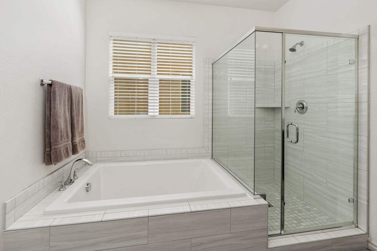 Palm Desert, California, 92211, United States, 4 Bedrooms Bedrooms, ,3 BathroomsBathrooms,Residential,For Sale,1913573