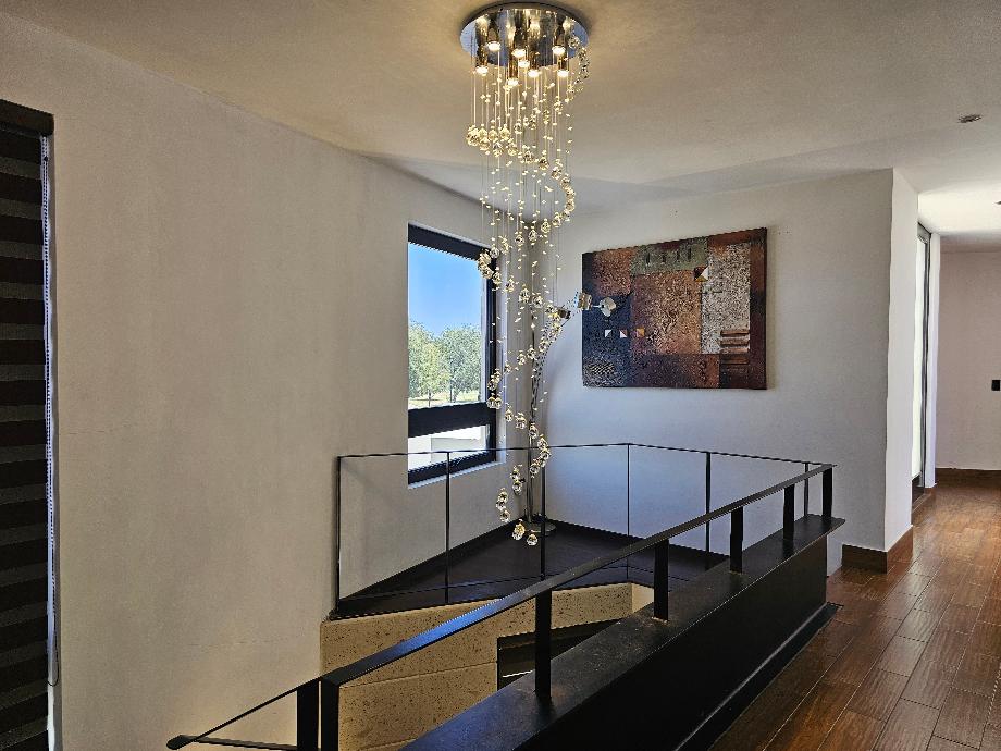 Torreón, Coahuila de Zaragoza, 27105, Mexico, 3 Bedrooms Bedrooms, ,6 BathroomsBathrooms,Residential,For Sale,1994630