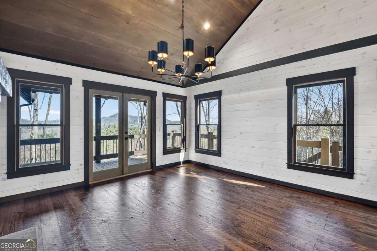 Mineral Bluff, Georgia, 30559, United States, 4 Bedrooms Bedrooms, ,4 BathroomsBathrooms,Residential,For Sale,2011407