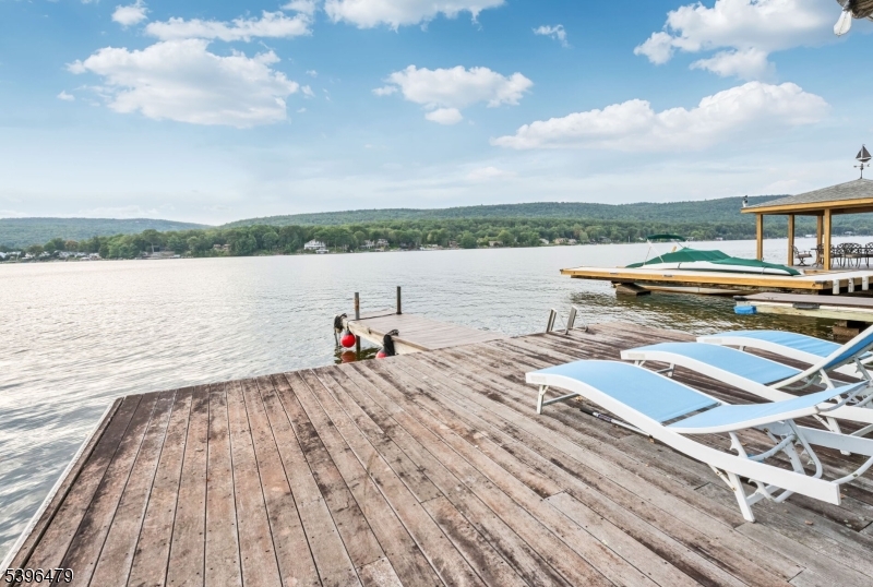 West Milford Twp., New Jersey, 07421, United States, 4 Bedrooms Bedrooms, ,3 BathroomsBathrooms,Residential,For Sale,1992089