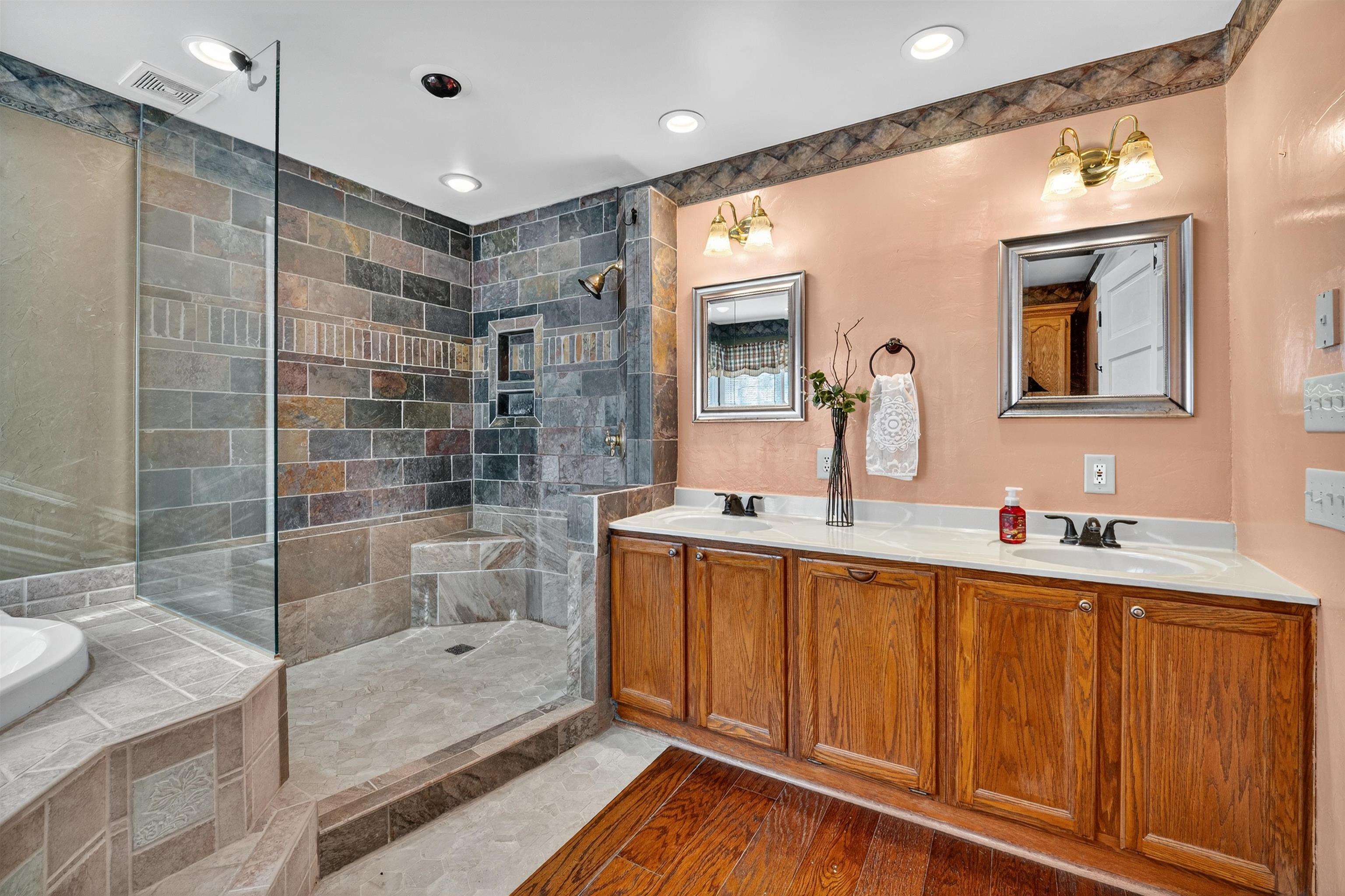 NEW HOLSTEIN, Wisconsin, 53061, United States, 3 Bedrooms Bedrooms, ,2 BathroomsBathrooms,Residential,For Sale,1995926