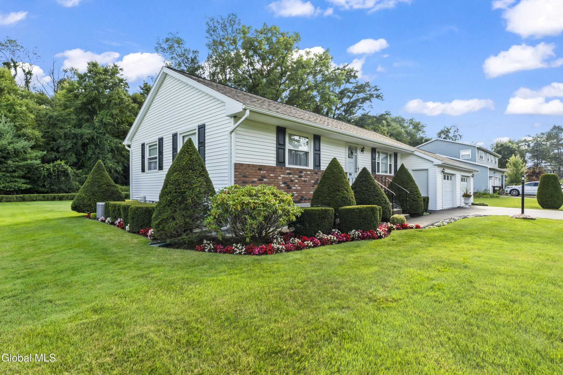 Gates Dr, Schenectady, NY 12306 #1