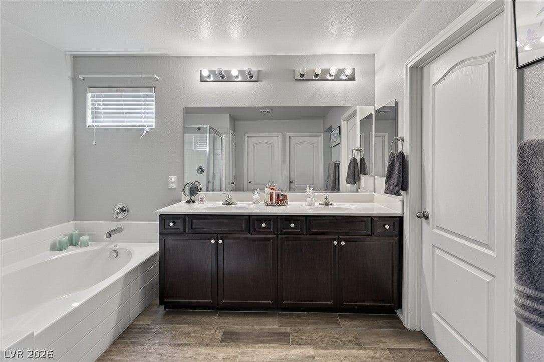 Las Vegas, Nevada, 89129, United States, 4 Bedrooms Bedrooms, ,3 BathroomsBathrooms,Residential,For Sale,2023651