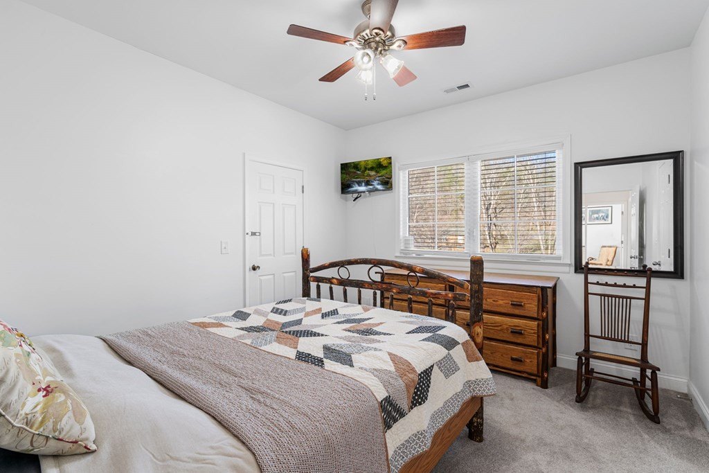 Hayesville, North Carolina, 28904, United States, 3 Bedrooms Bedrooms, ,3 BathroomsBathrooms,Residential,For Sale,2005507