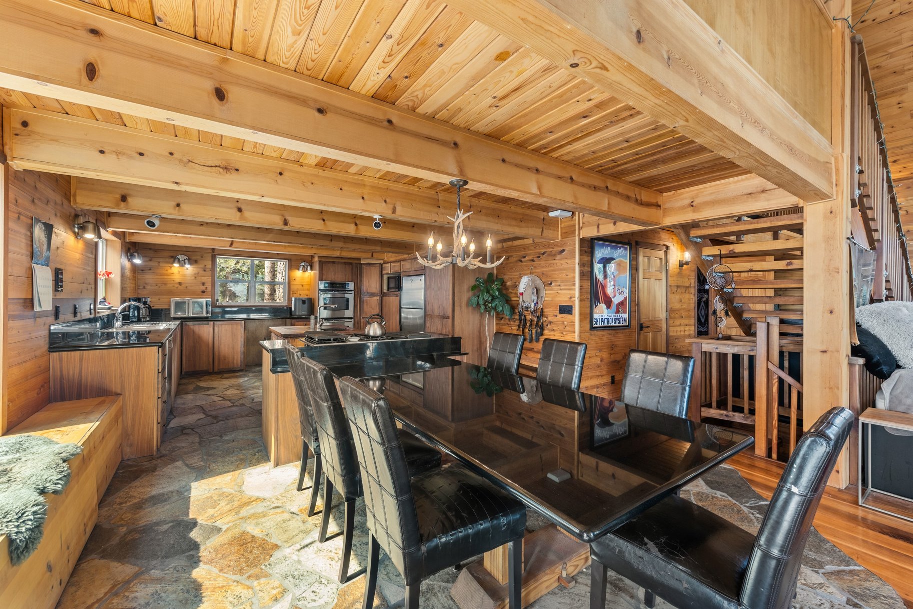  Sierra Sanctuary Lodge on 40 Acres - 物件實景