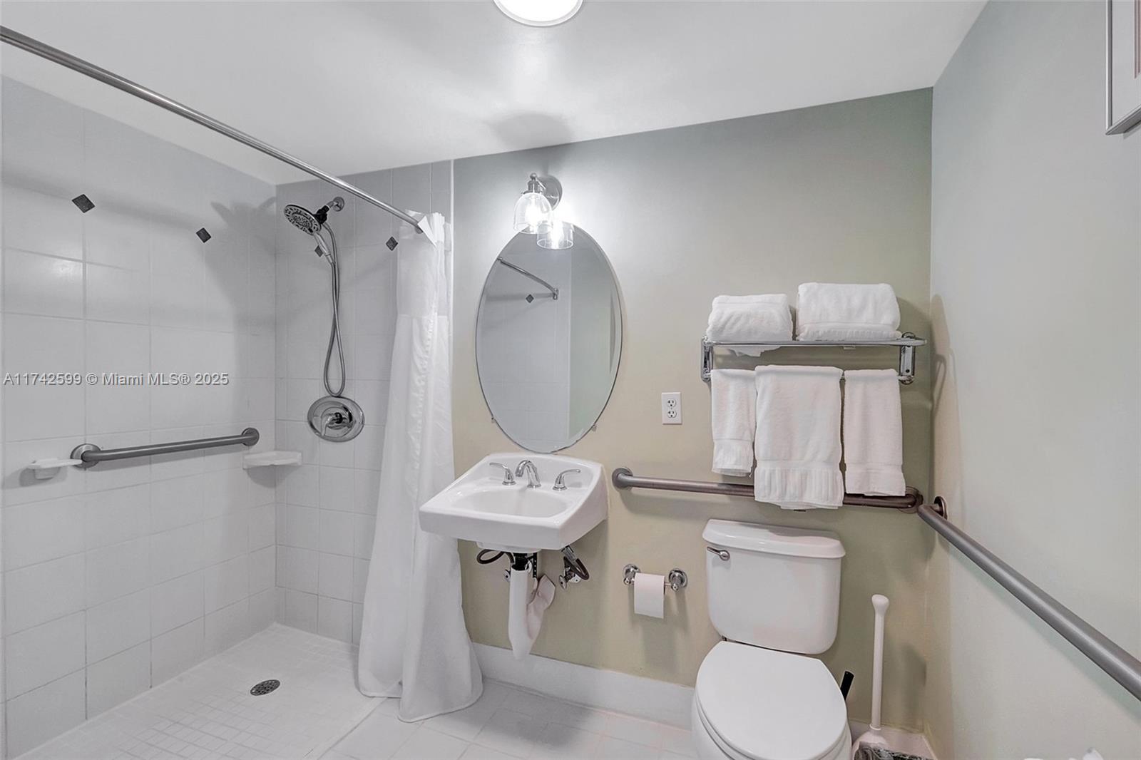 Miami, Florida, 33133, United States, 1 Bedroom Bedrooms, ,1 BathroomBathrooms,Residential,For Sale,1705108