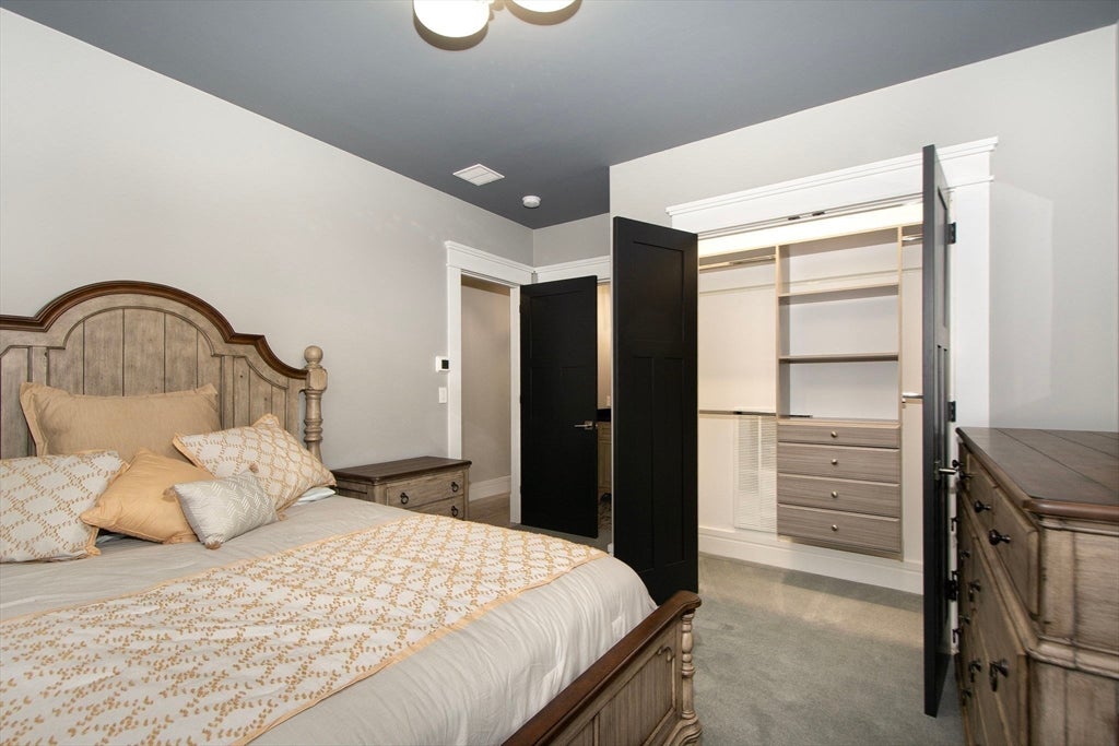 Carver, Massachusetts, 02330, United States, 5 Bedrooms Bedrooms, ,6 BathroomsBathrooms,Residential,For Sale,2005561