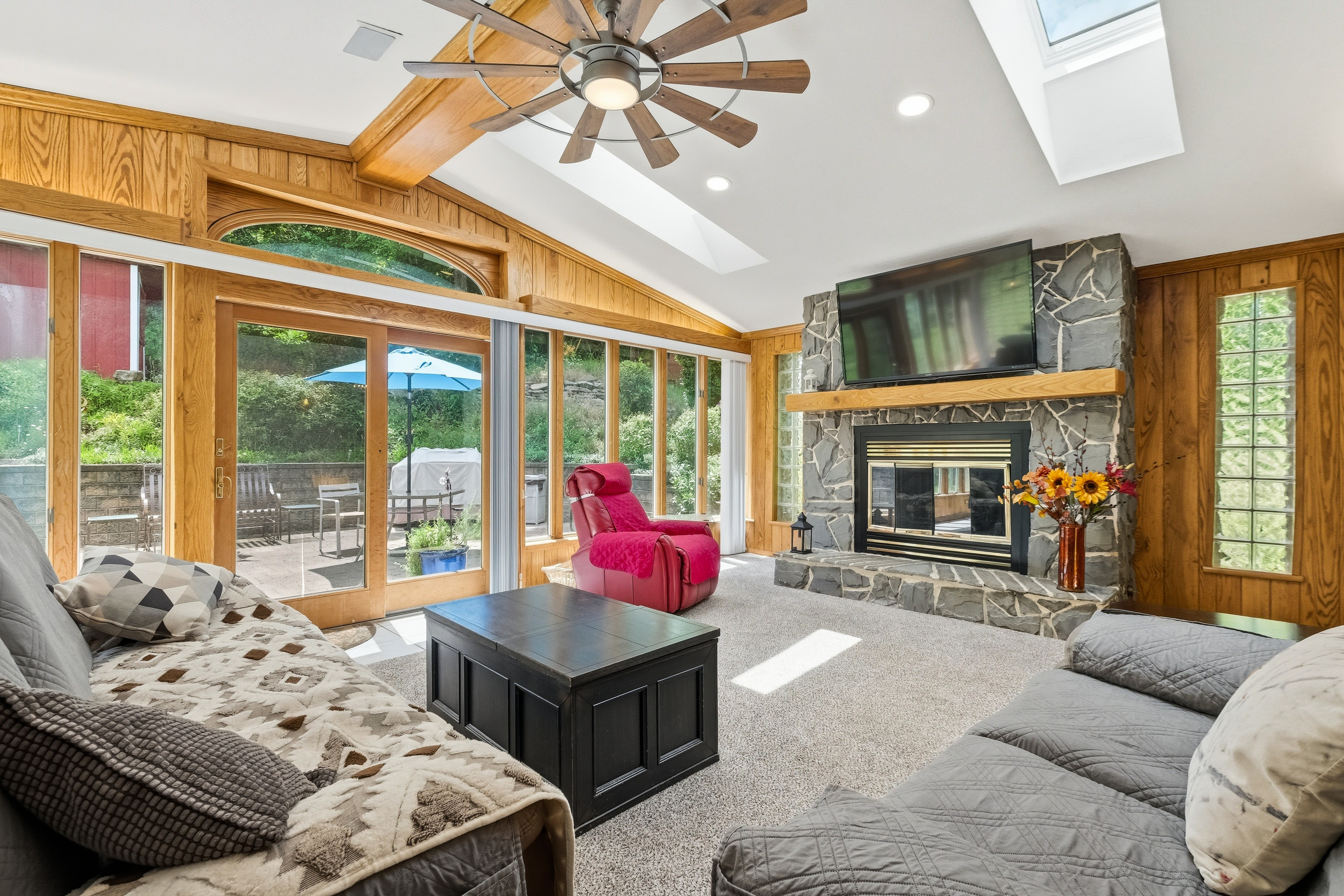  402 Glenrock Drive, Bethel Park, PA 15102 - 物件實景