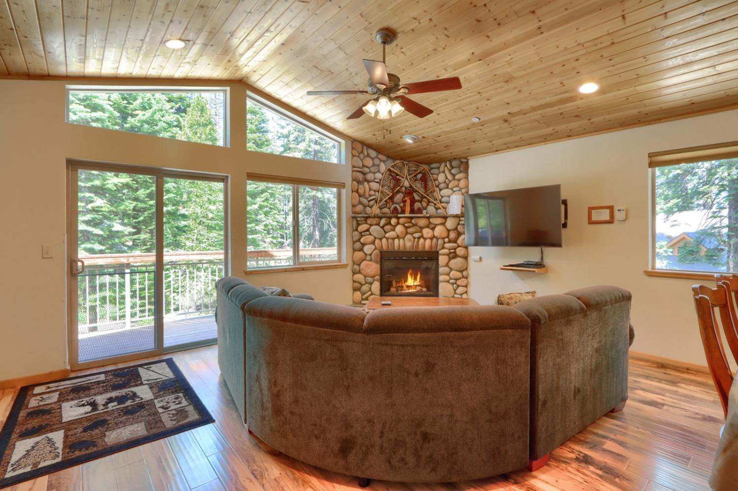 7400 Choke Cherry Lane, Yosemite, California, 95389, United States, 6 Bedrooms Bedrooms, ,4 BathroomsBathrooms,Residential,For Sale,7400 Choke Cherry Lane,1538846