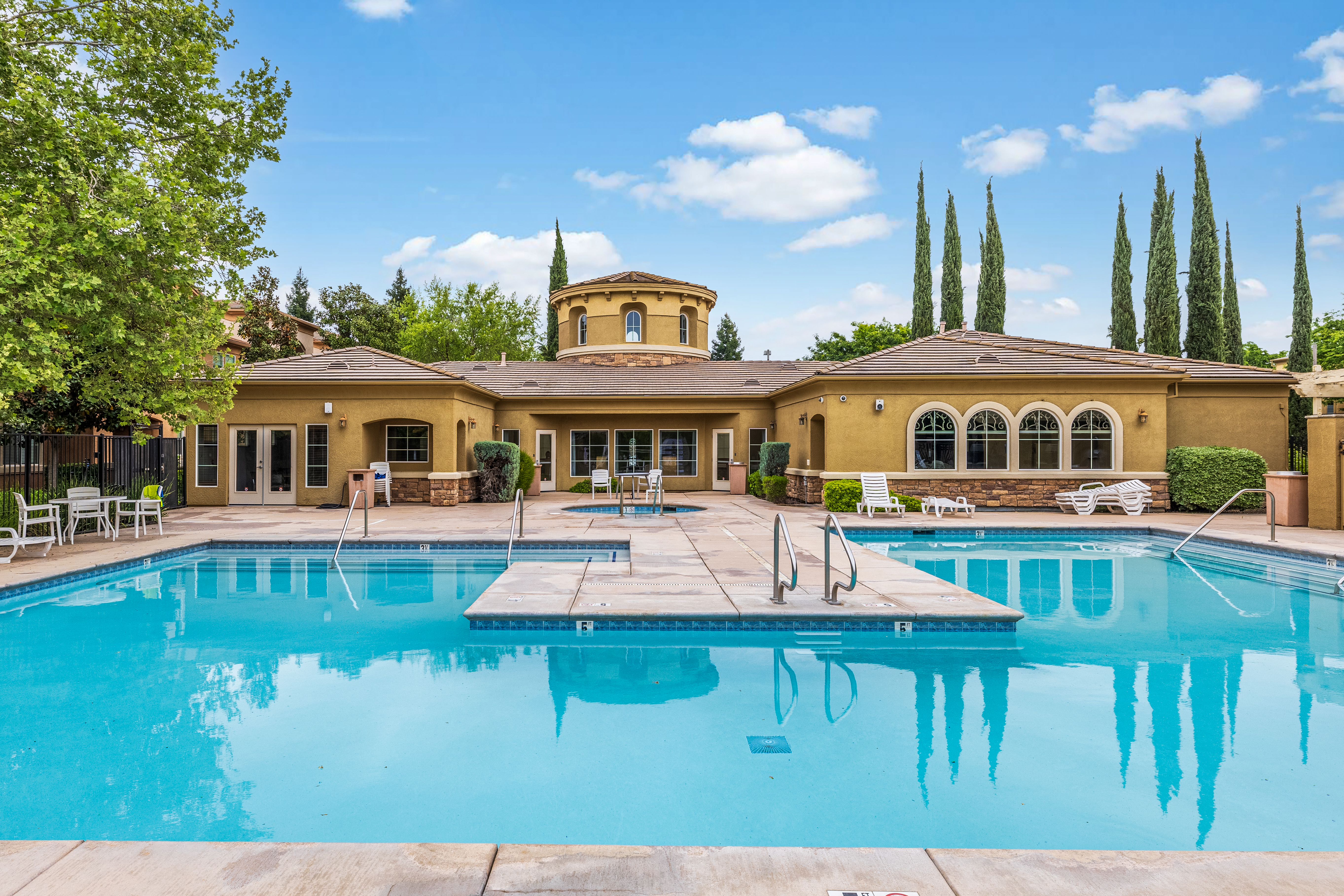  1900 Danbrook Drive, Sacramento, CA 95835 - 物件實景