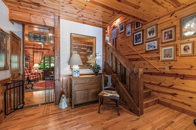 Murphy, North Carolina, 28906, United States, 3 Bedrooms Bedrooms, ,6 BathroomsBathrooms,Residential,For Sale,1933143