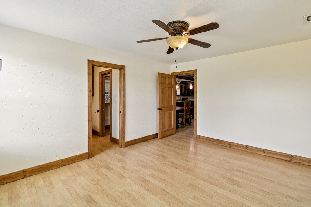 Mabank, Texas, 75147, United States, 2 Bedrooms Bedrooms, ,3 BathroomsBathrooms,Residential,For Sale,1989004