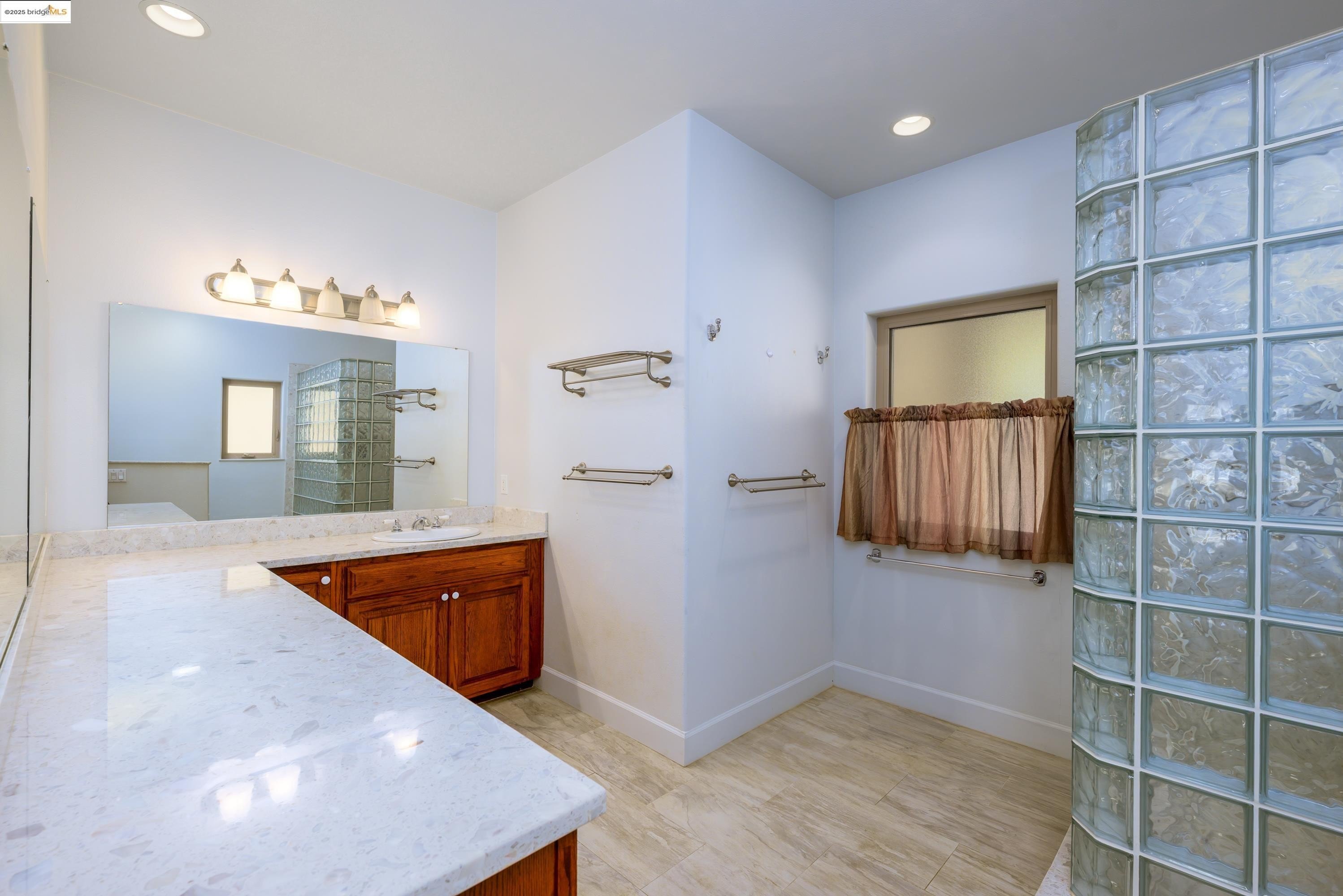 Jamestown, California, 95327, United States, 3 Bedrooms Bedrooms, ,2 BathroomsBathrooms,Residential,For Sale,1826217