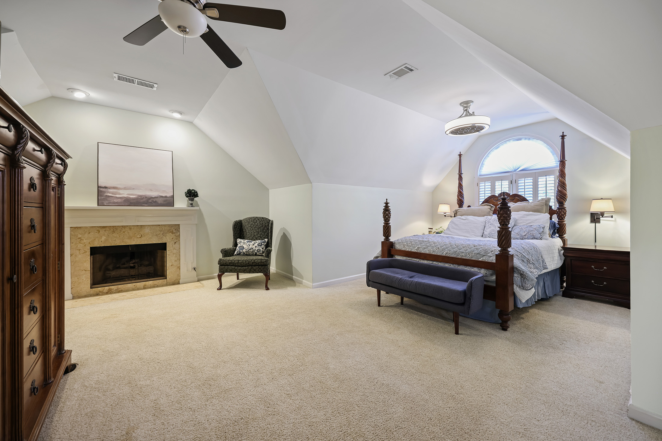  Beautifully Maintained Home in Highly Desirable Lee’s Crossing - 物件實景