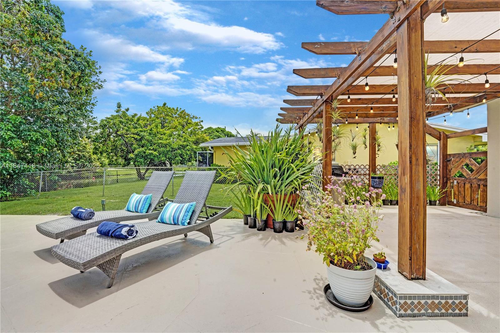 Plantation, Florida, 33313, United States, 4 Bedrooms Bedrooms, ,2 BathroomsBathrooms,Residential,For Sale,1903667