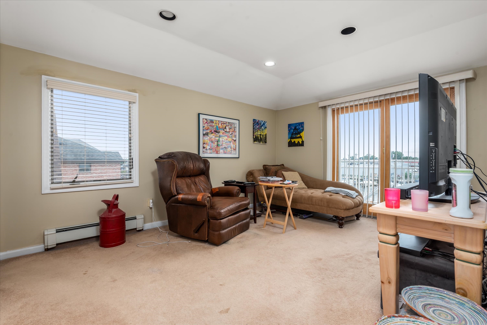 Howard Beach, New York, 11414, United States, 5 Bedrooms Bedrooms, ,4 BathroomsBathrooms,Residential,For Sale,1941286