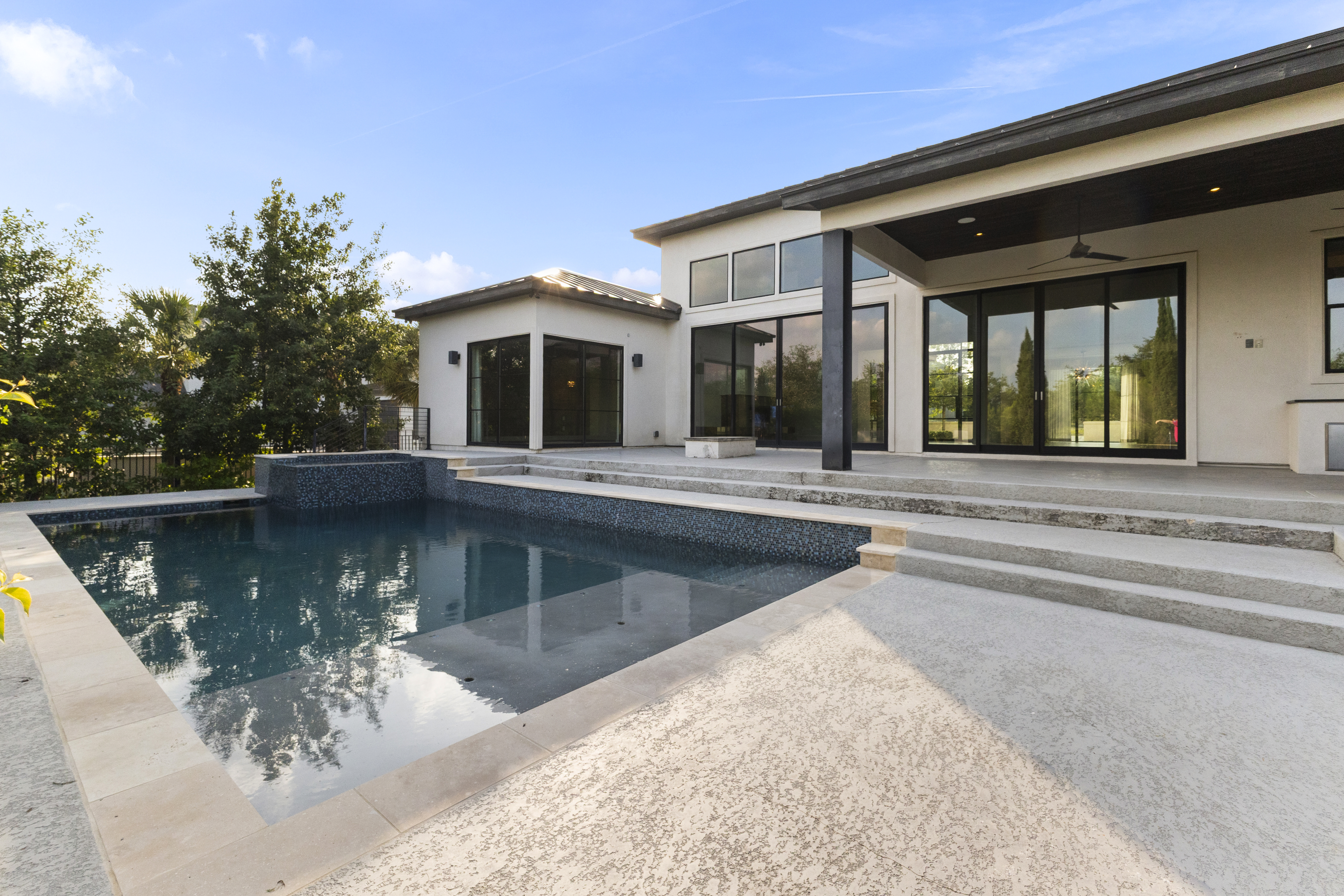  Contemporary Luxury in The Dominion - 物件實景